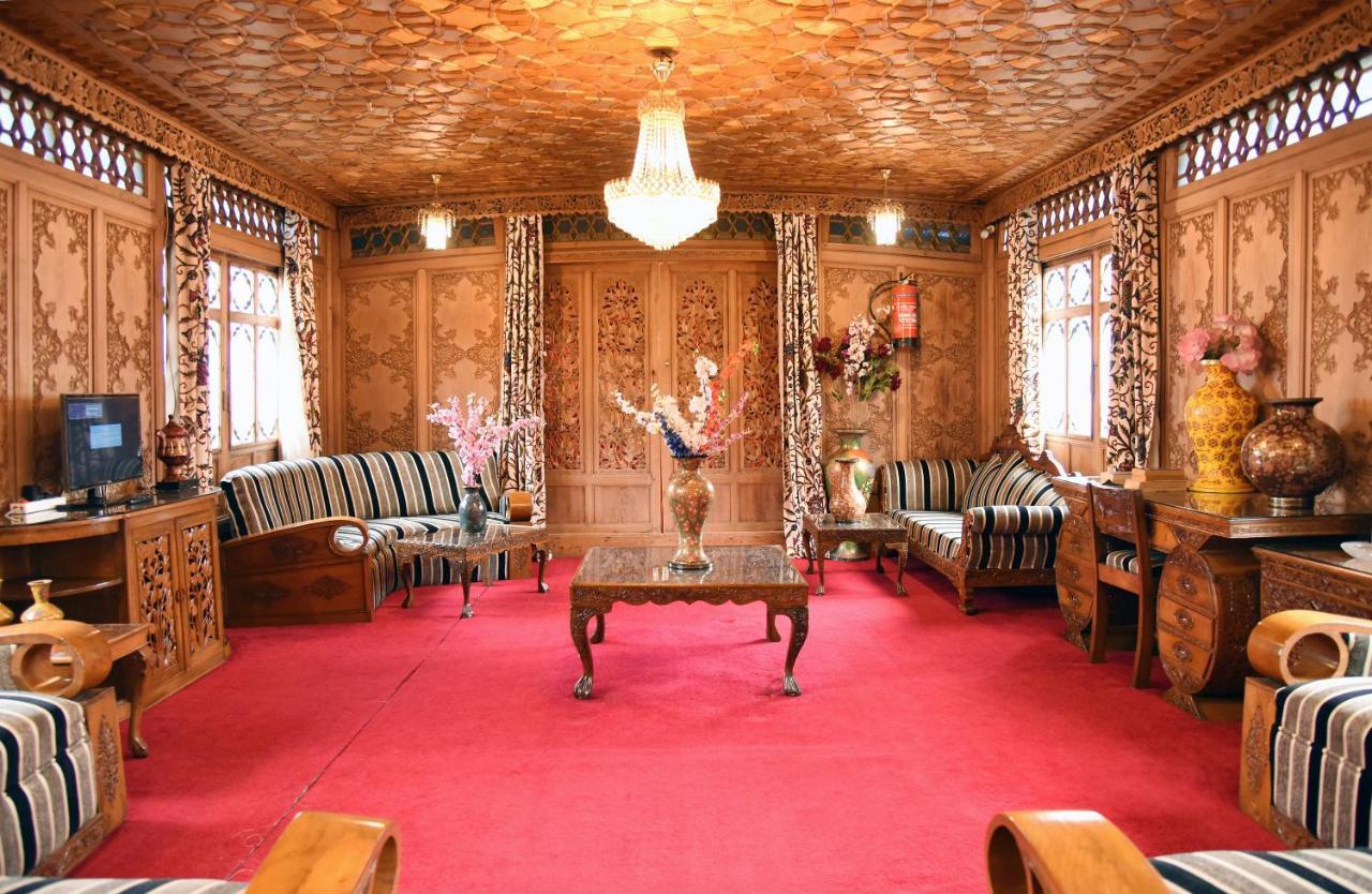 Yadgaar Houseboats Hotel Srinagar  Ngoại thất bức ảnh